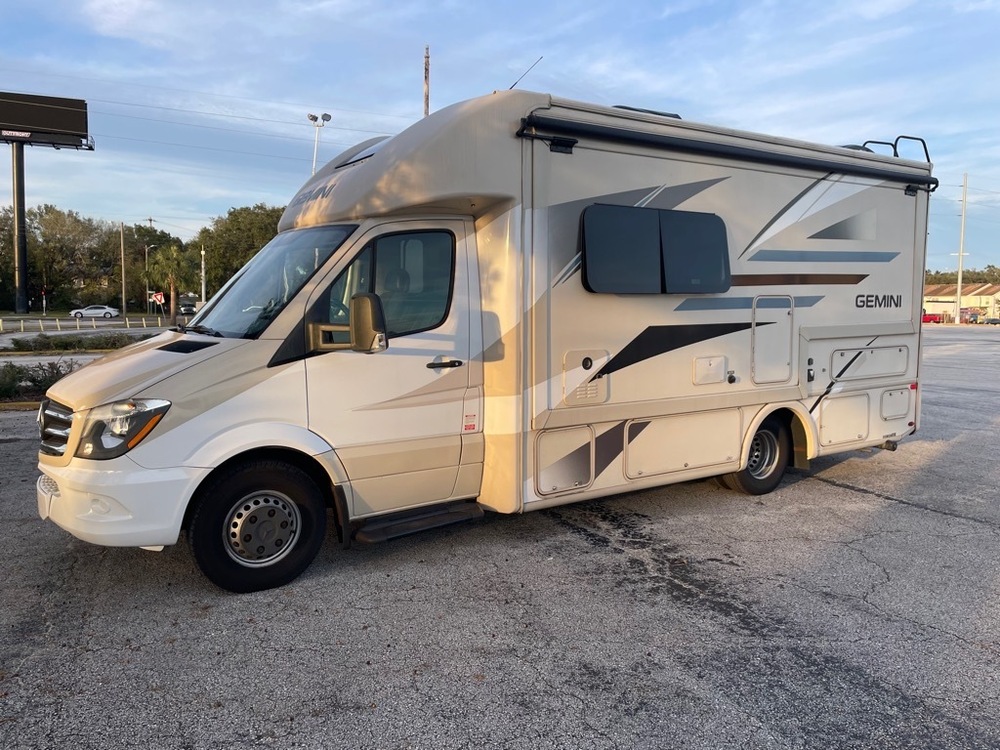 Photo of Rv