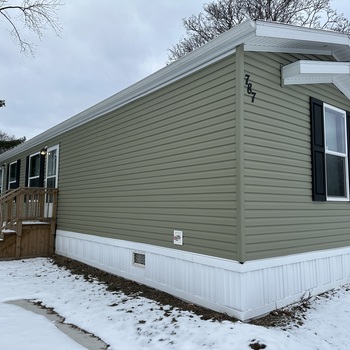 Thumbnail of mobile home