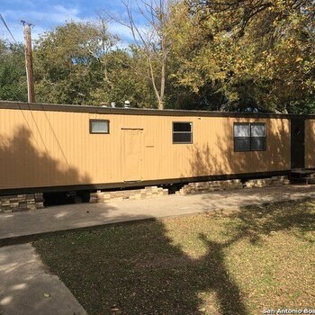 Thumbnail of mobile home