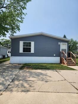 Thumbnail of mobile home