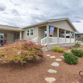 Thumbnail of mobile home