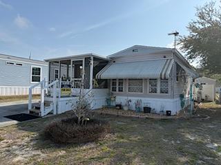 Thumbnail of mobile home