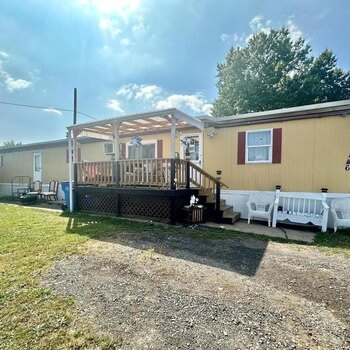 Thumbnail of mobile home