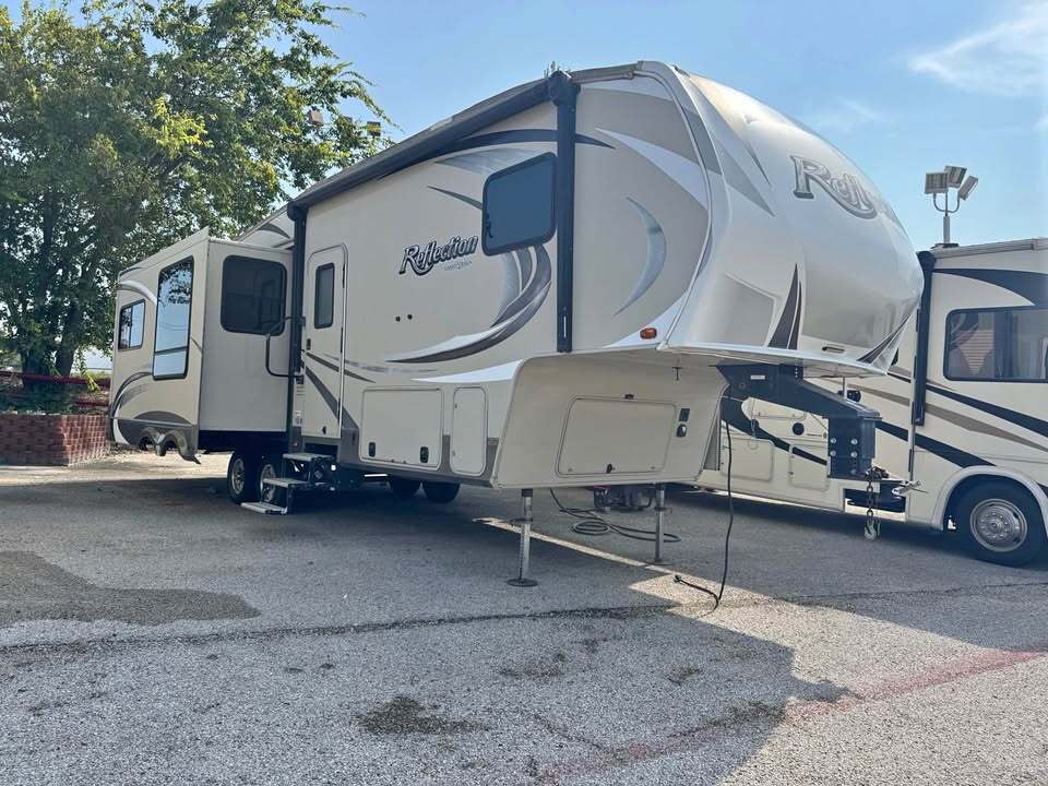 Photo of Rv