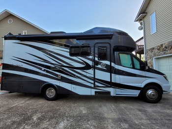 Thumbnail of RV