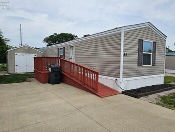 Thumbnail of mobile home