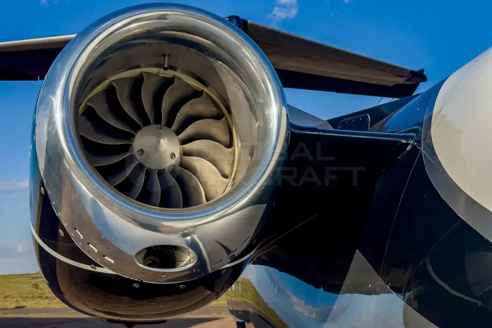 7186/embraer-phenom-100-2013-flightmarket-id-7186-27298.webp
