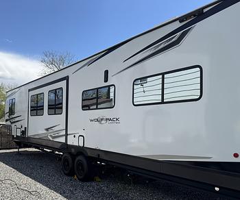 Thumbnail of RV
