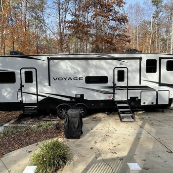 Thumbnail of RV