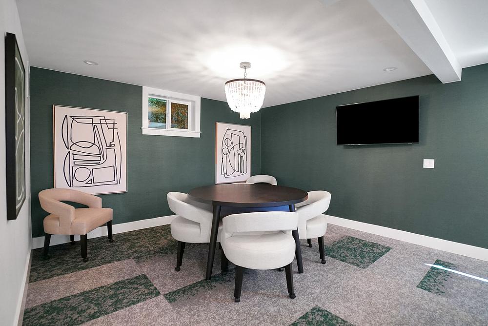 36 570 N 10th Ave Cornelius OR 97113 USA Dining room DSC09214