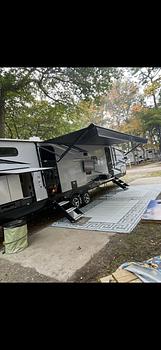 Thumbnail of RV