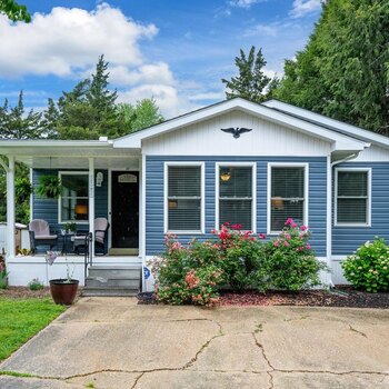 Thumbnail of mobile home