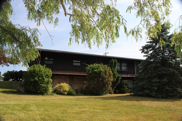 5 bedroom house with office