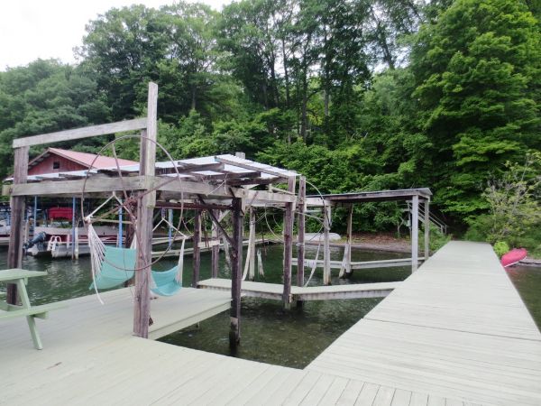 Dock