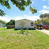 Mobile Home for Sale: 2 Bed 2 Bath 2006 Mobile Home