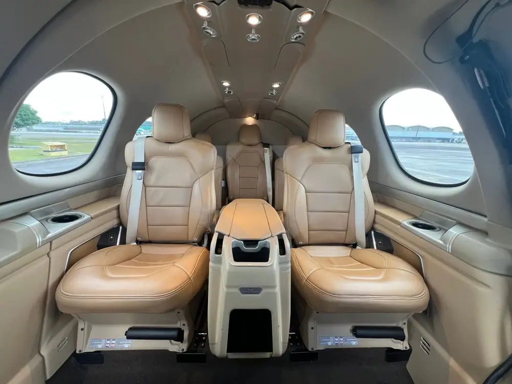 7913/cirrus-vision-jet-g2-plus-2022-flightmarket-id-7913-48267.webp
