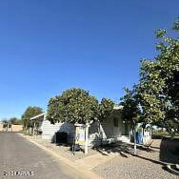 Thumbnail of mobile home