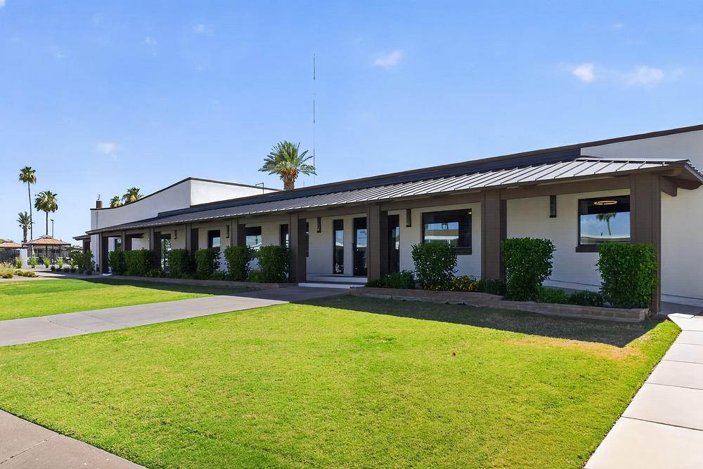 001 2305 W Ruthrauff Rd Exterior 0068