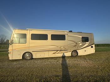 Thumbnail of RV