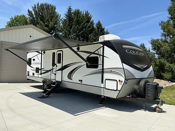 Thumbnail of RV