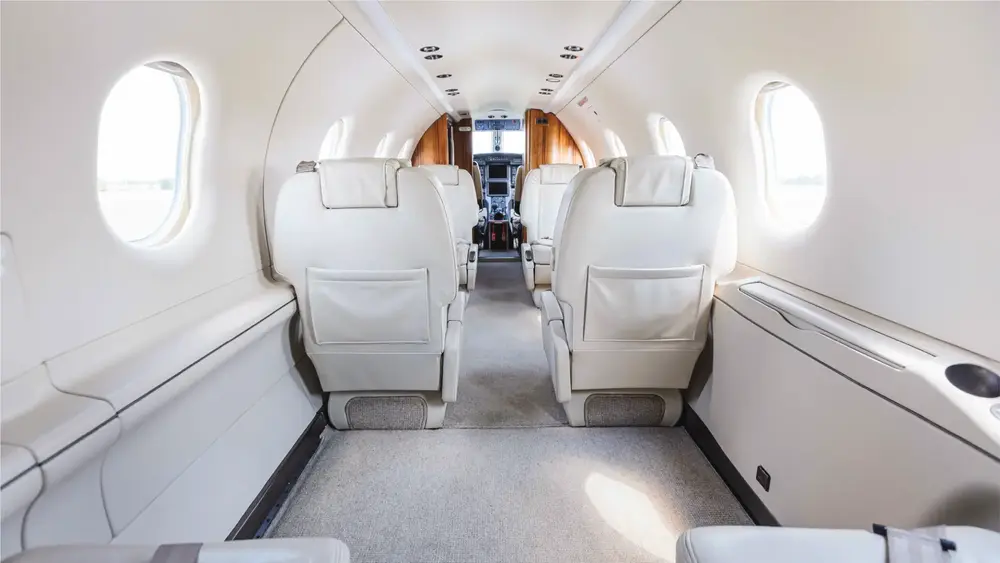 7731/pilatus-pc-12-ng-2013-flightmarket-id-7731-07495.webp