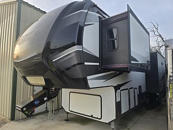 Thumbnail of RV