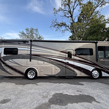 Thumbnail of RV