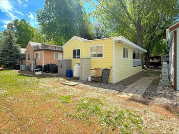 Thumbnail of mobile home