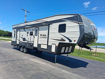 Thumbnail of RV
