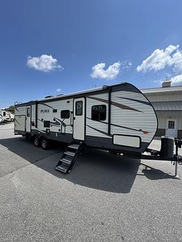 Thumbnail of RV