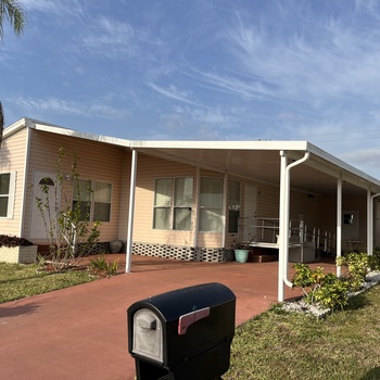Thumbnail of mobile home