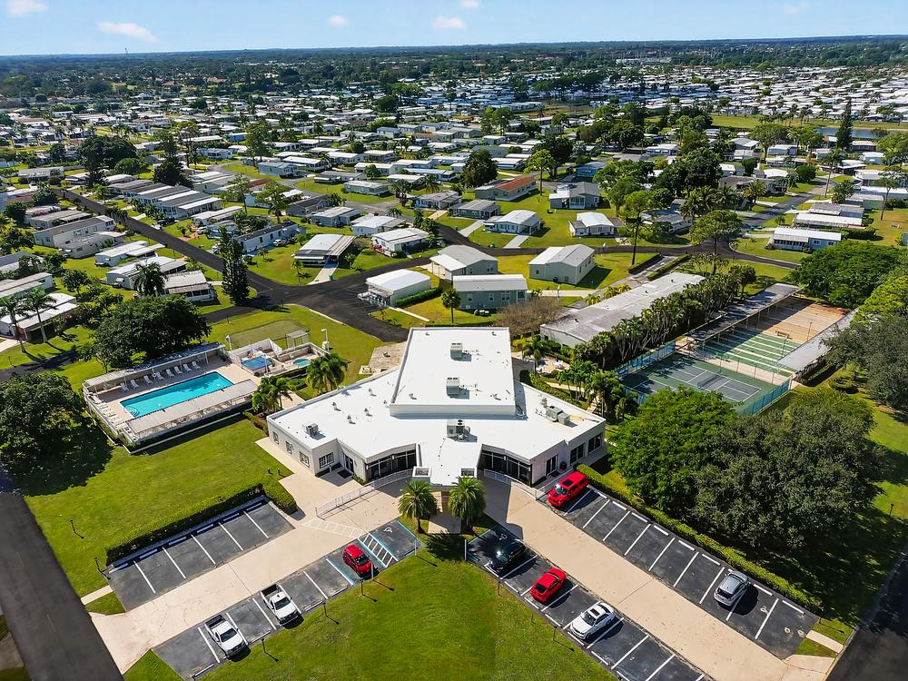 10 4290 Royal Manor Blvd Boynton Beach FL 33436 Exterior MAX 0001 EDIT