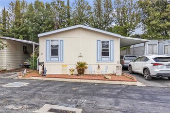 Thumbnail of mobile home