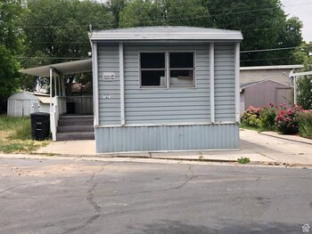 Thumbnail of mobile home