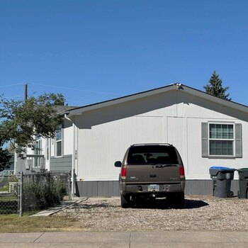 Thumbnail of mobile home