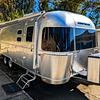RV for Sale: 2017 INTERNATIONAL SIGNATURE 25RB
