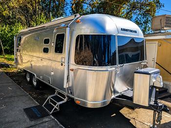 Thumbnail of RV
