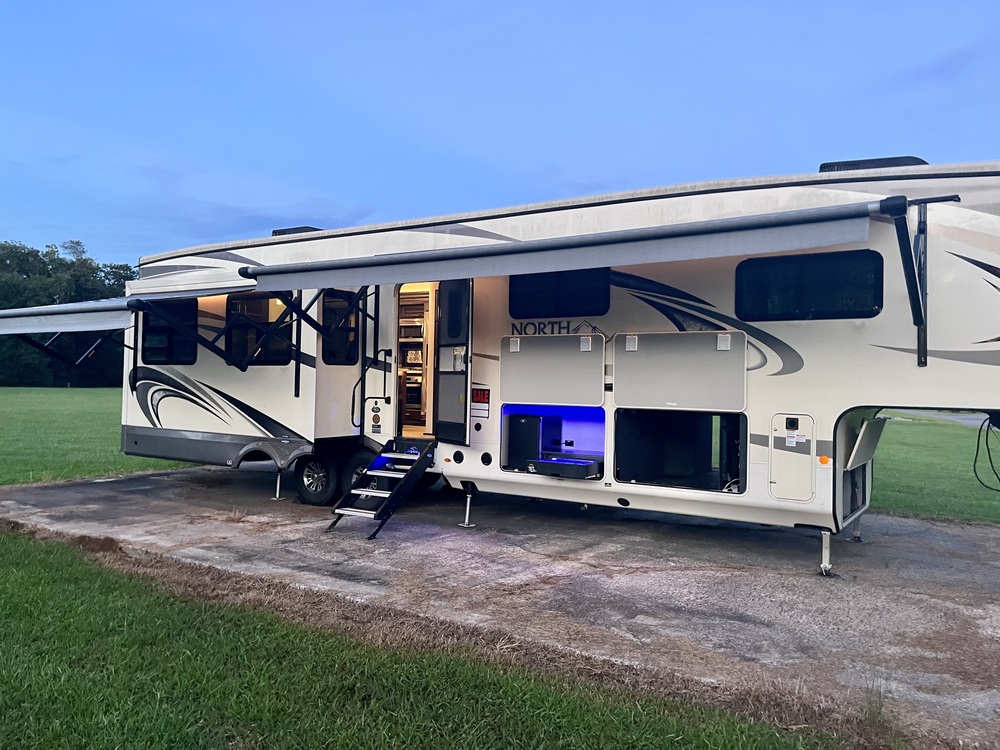 Photo of Rv