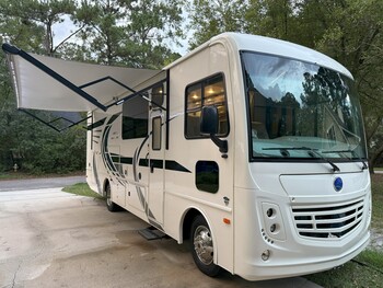 Thumbnail of RV