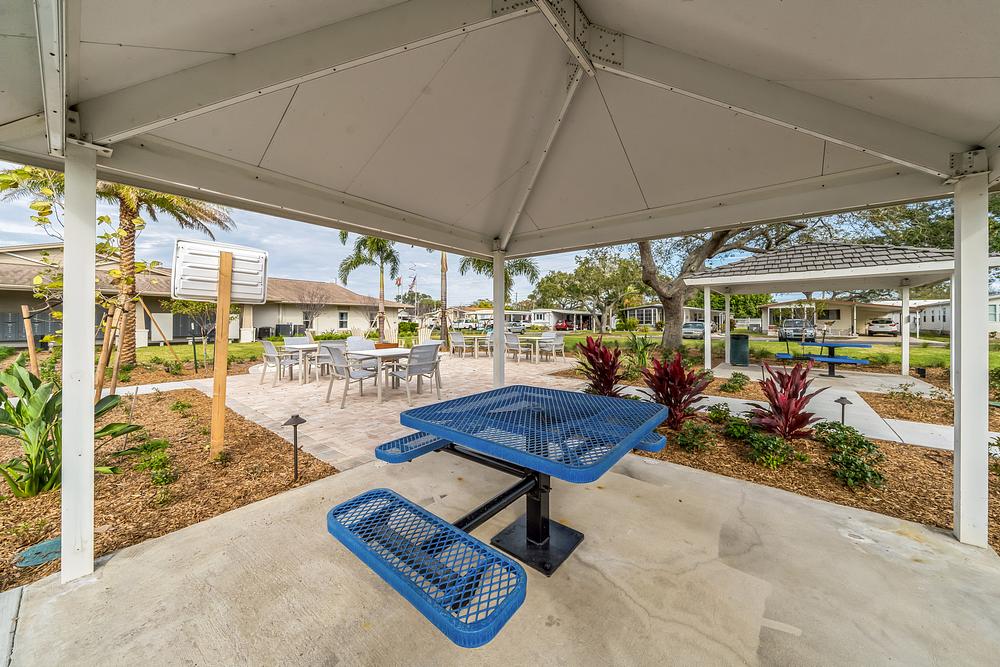 2048x1365 5200 28th St N  St  Petersburg  FL 33714  USA WedJan2420241706070053220.JPG