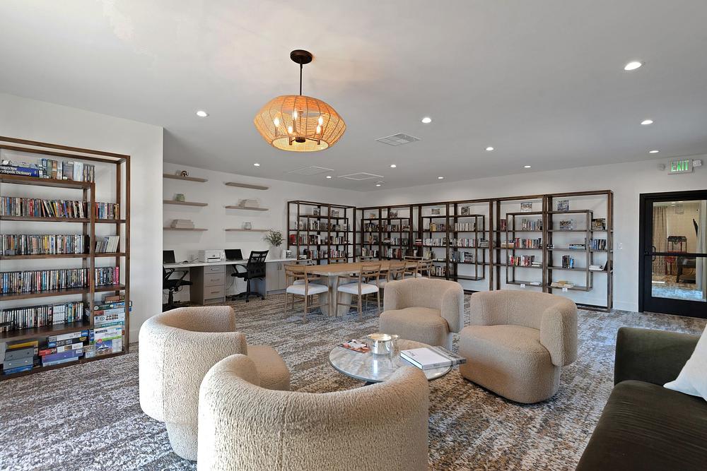 2050 W Dunlap Ave Phoenix AZ 85021 USA Living room 2050Dunlap 87