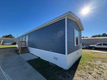 Thumbnail of mobile home
