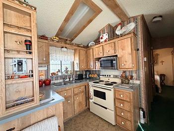 Thumbnail of mobile home