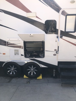 Thumbnail of RV