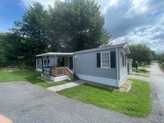 Thumbnail of mobile home