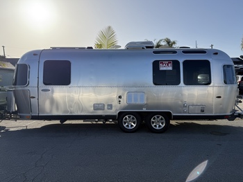 Thumbnail of RV
