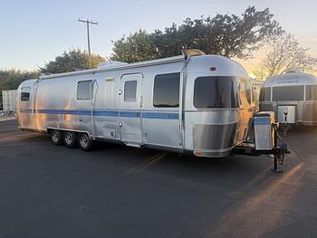 Thumbnail of RV