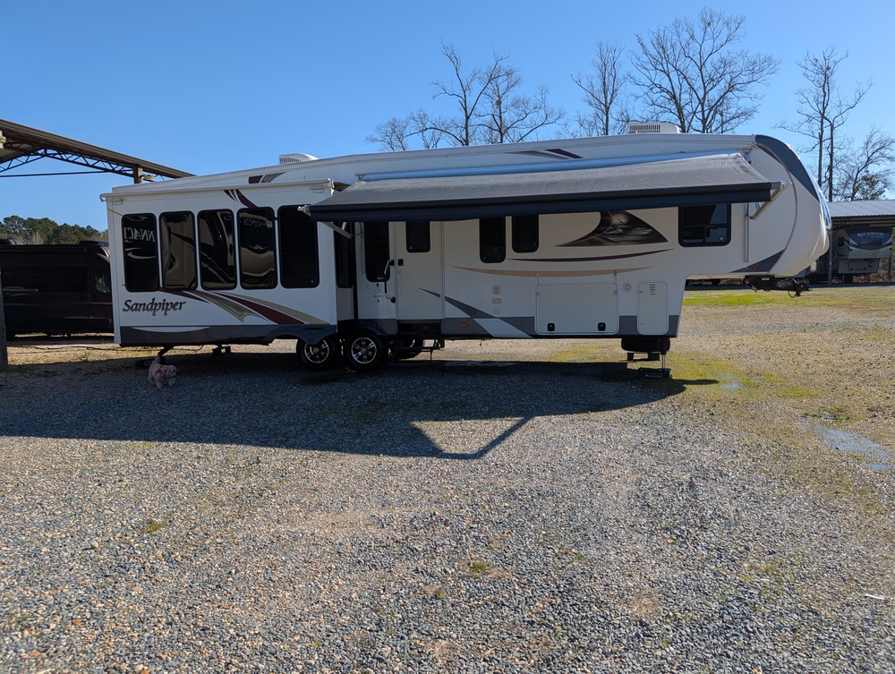 Photo of Rv