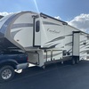 RV for Sale: 2017 CARDINAL 3250RL