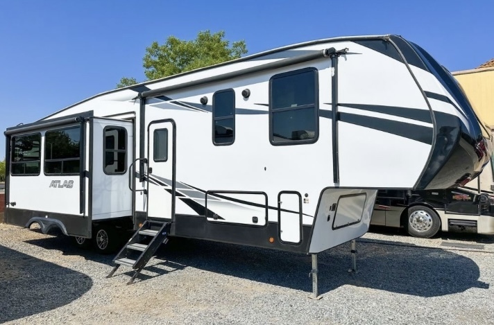 Photo of Rv